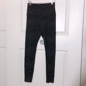 Lysse Gray/Black Pattern High Waisted Leggings Small